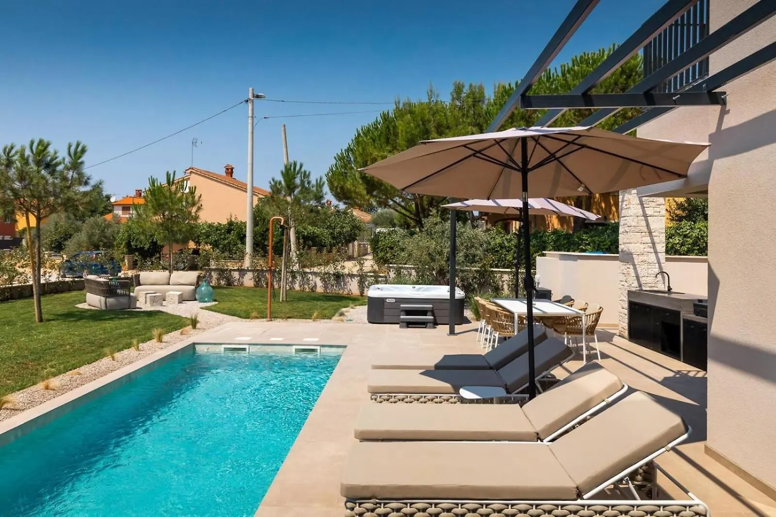 Modern Villa Tia I With Outdoor Pool In Porec Nova Vas  Chorwacja