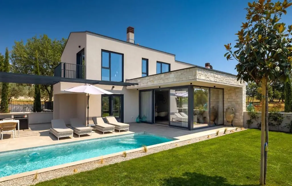 Modern Villa Tia I With Outdoor Pool In Porec Nova Vas  Croacia